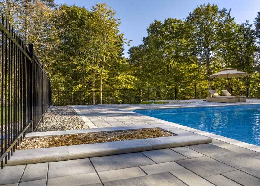 Terra Bella Signature Aménagements Design, aménagement paysager complet, pose de gazon, pose de gazon synthétique, irrigation, drainage, plantation, platebandes, création de jardins, design d’extérieur - Région de Québec, Rive-Sud de Québec