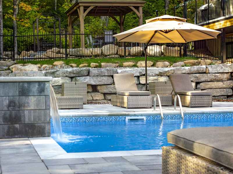 Terra Bella Signature Aménagements Design, aménagement paysager complet, pose de gazon, pose de gazon synthétique, irrigation, drainage, plantation, platebandes, création de jardins, design d’extérieur - Région de Québec, Rive-Sud de Québec